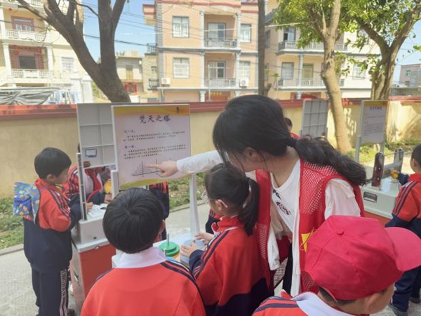 探索科学奇妙，助力青少年科创——福州科技馆科普大篷车走进福清市东瀚莲峰小学