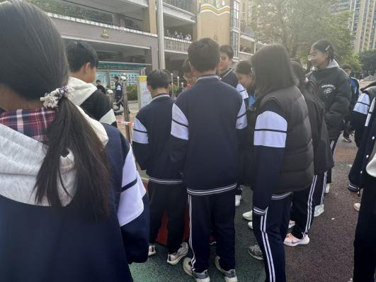 “科创筑梦，艺彩纷扬”——马尾区江滨中学相约福州科技馆共探趣味科学之约