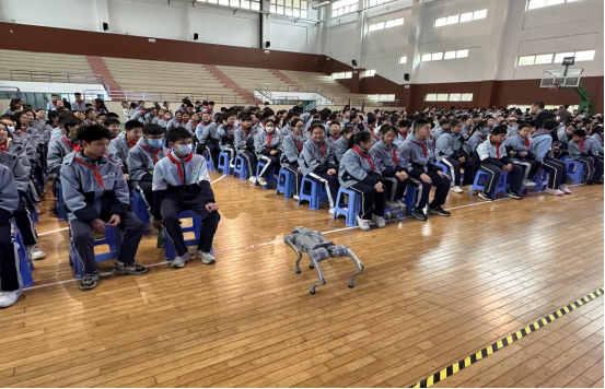 文笔生辉·山海科创——福州科技馆科普大篷车进连江文笔中学