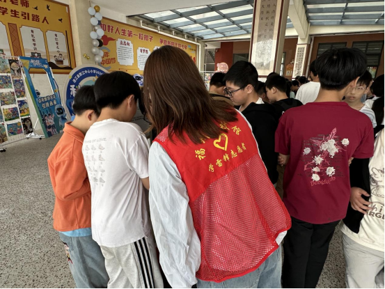 科普大篷车进校园 点亮少年科学梦——福州科技馆科普大篷车驶入连江敖江中心小学