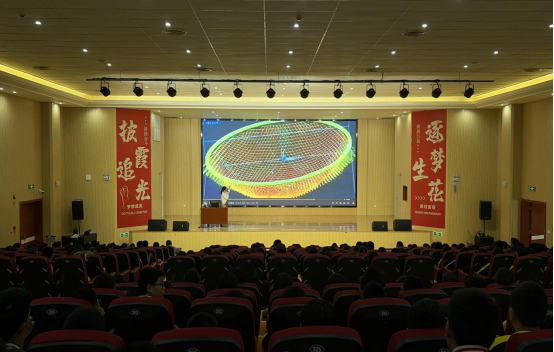 追风向新 智创未来——福州科技馆科普大篷车助力连江一中贵安分校首届科技节