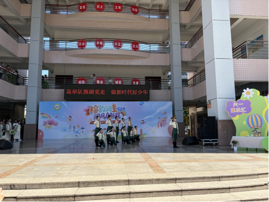 科技为媒 童心相连——福州科技馆科普大篷车助力第十六届榕台少儿艺术节