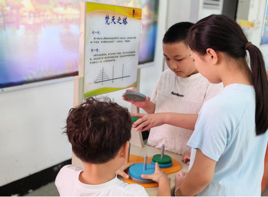 科技下乡润童心 科普赋能助成长——福州科技馆科普大篷车驶入福清市城头镇黄墩村开展暑期科普活动