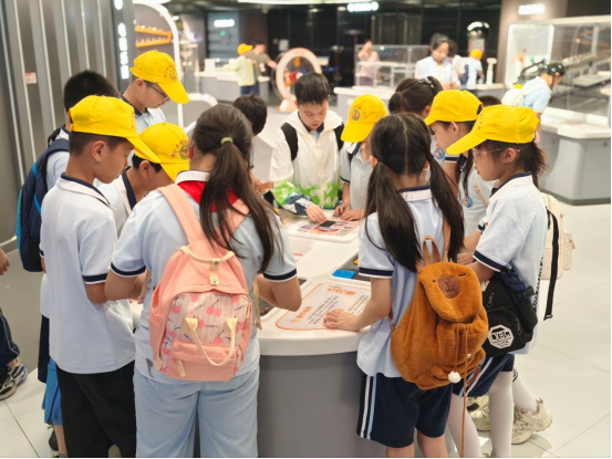 山海同阅 科技筑梦：连江百余名师生 赴榕开启科普研学之旅