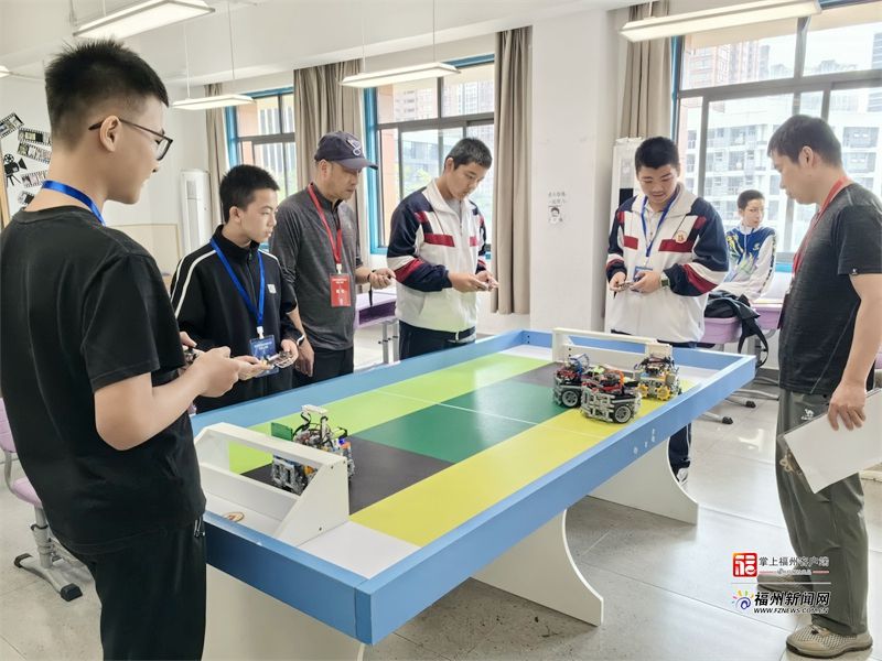 第二十届福州市青少年机器人竞赛圆满落幕——线上线下双轨联动 近3500名青少年点燃科创热情 第二十届福州市青少年机器人竞赛圆满落幕——线上线下双轨联动 近3500名青少年点燃科创热情
