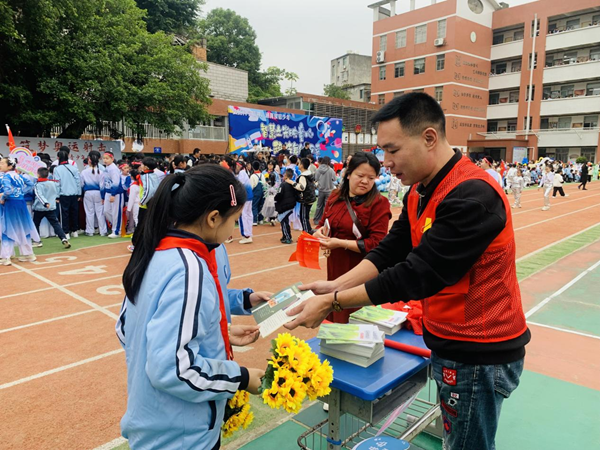 反邪教宣传活动走进闽侯县青口沪屿小学