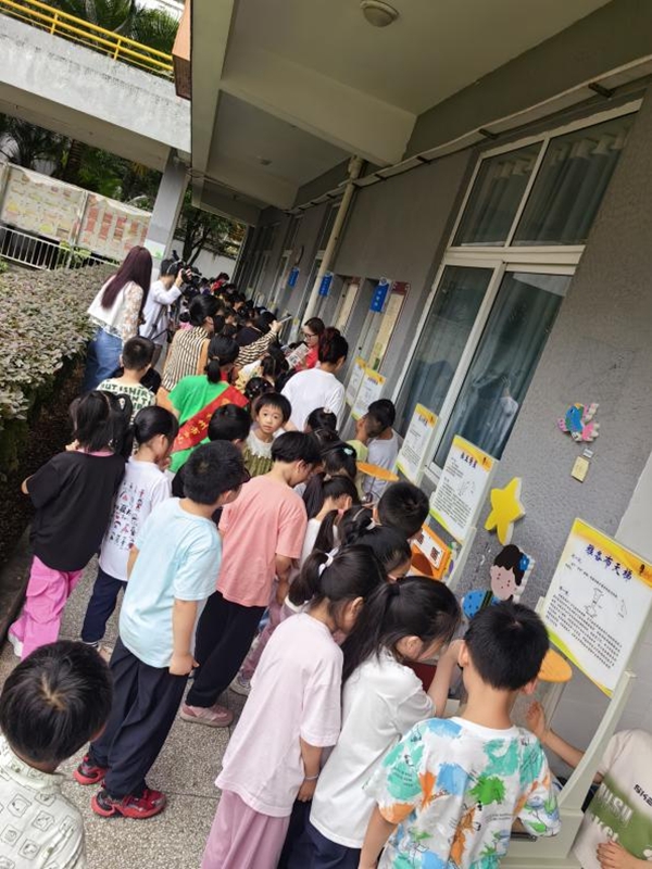 福州市反邪教协会联合多部门开展“贯浩然正气·筑无邪校园”主题宣传活动