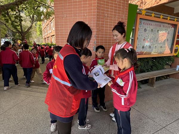 “破邪教歪理 立科学信仰”福州市反邪教主题教育守护校园净土
