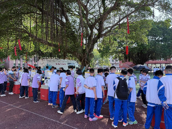 “创想未来 智慧青春”——福州科技馆科普大篷车走进福清华侨中学