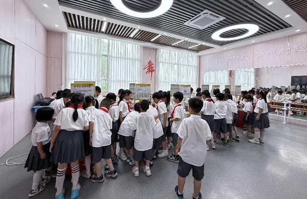 “创未来，最福清”——福州科技馆科普大篷车驶入福建技术师范学院附属小学