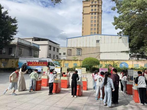 “科技大篷车,点燃科学梦”——长乐区鹤上镇中心小学相约福州科技馆共探科学秘境