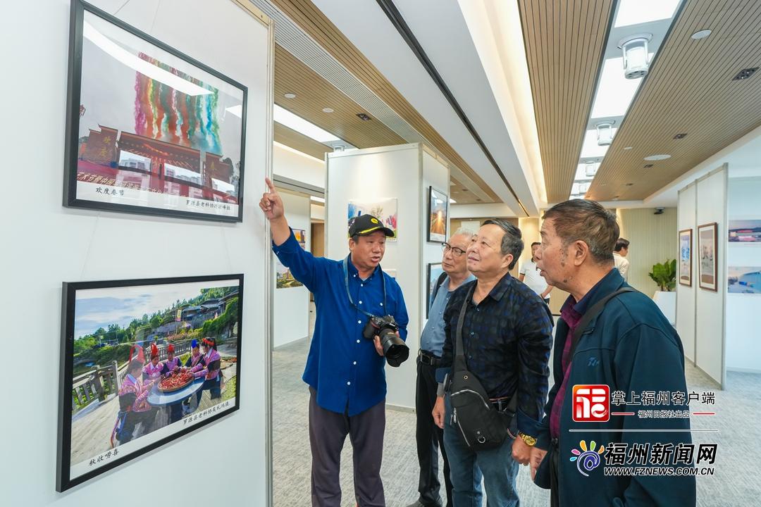 “翰墨颂国庆 丹青绘辉煌”书画摄影展在福州科技馆新馆开幕