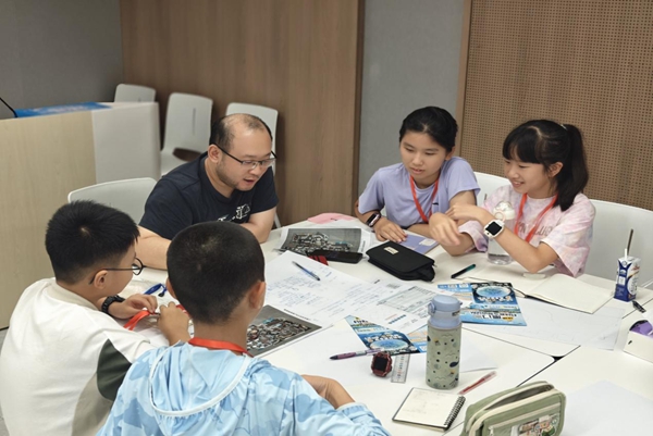 福州市青少年创新学院首届夏令营在福州科技馆举办
