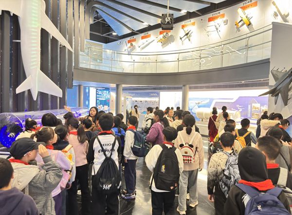 山海同阅，科技筑梦：福州科技馆携手福州市少年儿童图书馆点亮乡村学子科学梦想