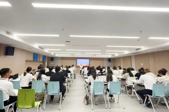 福州科技馆开展急救技能培训