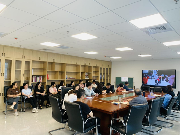 福州科技馆贯彻落实“中央八项规定”精神学习教育，组织观看廉政教育警示片